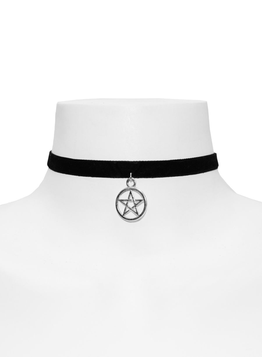 Fløyelschoker med pentagramanheng