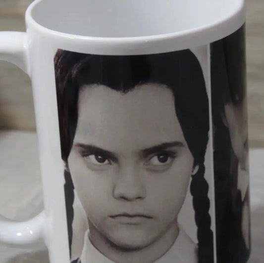 Keramisk krus: Wednesday Addams