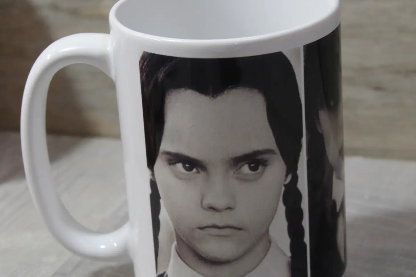 Keramisk krus: Wednesday Addams